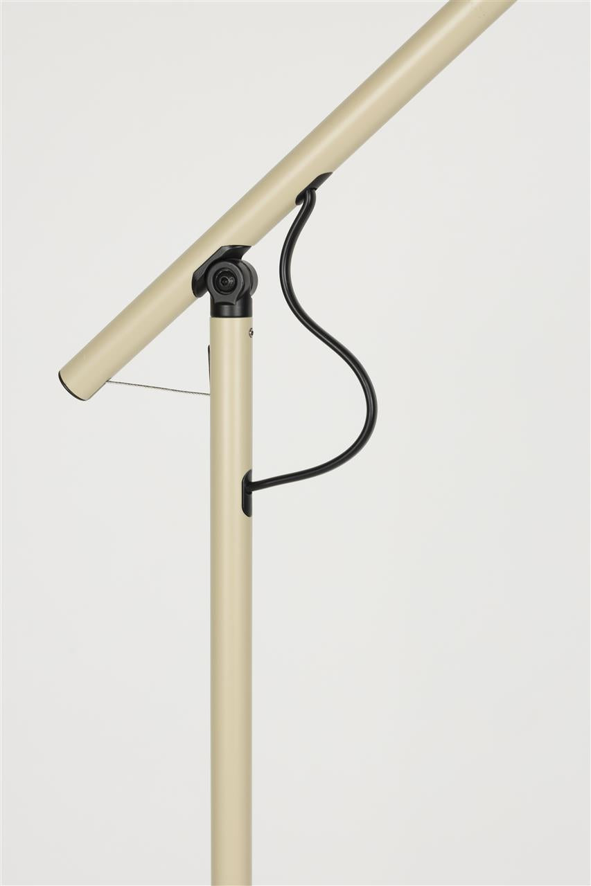 Vloerlamp Aero – van ijzer