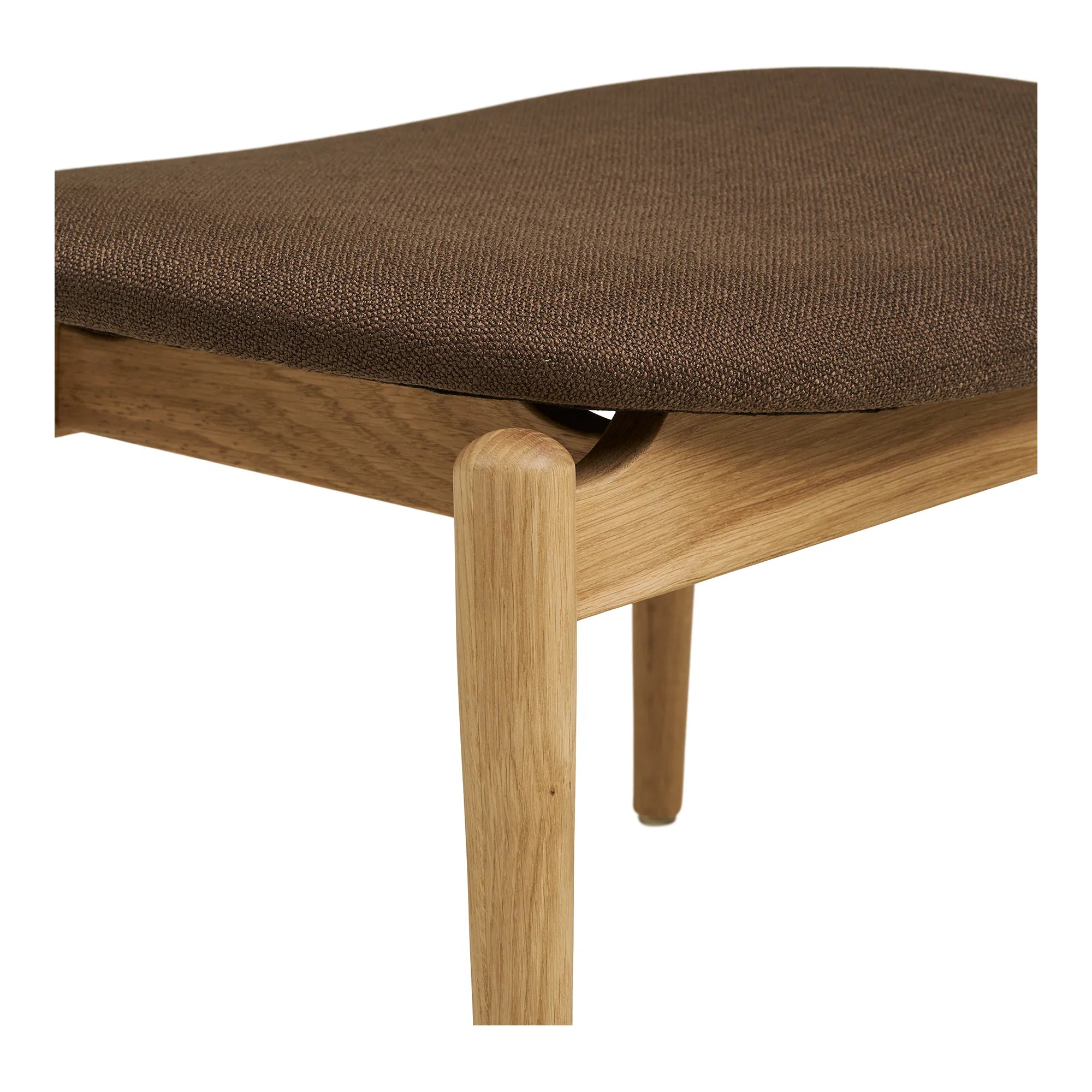Designer fauteuil Agnar set met bijzetkruk van Eiken