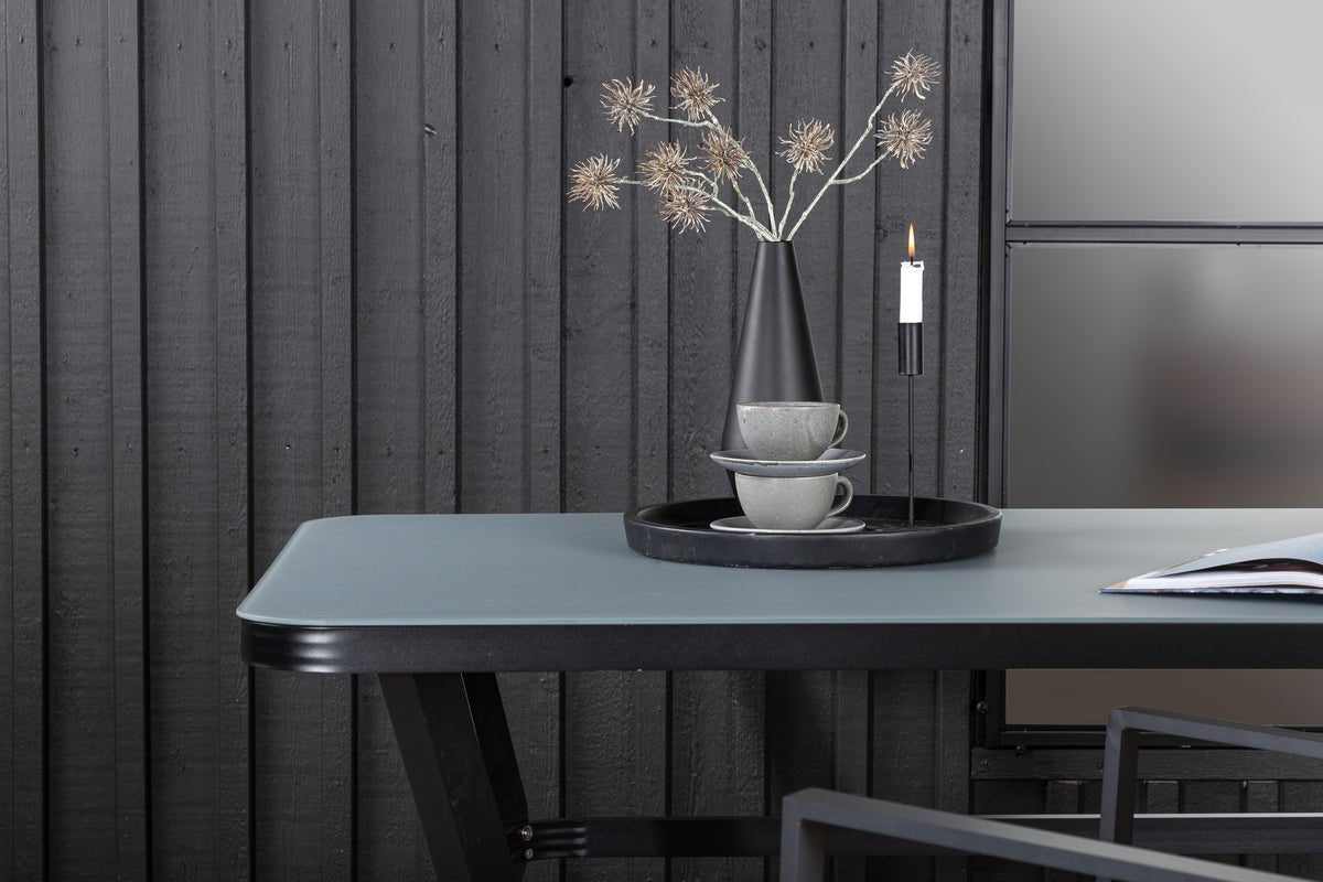 Tuin tafel Amaré - een combinatie van mat glasplaat en aluminium frame