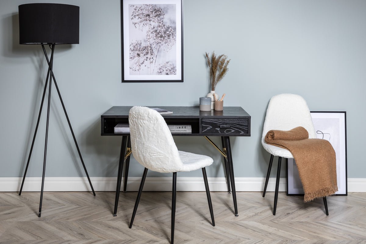 Bureau Aluri - met zwart fineer en messingdetails