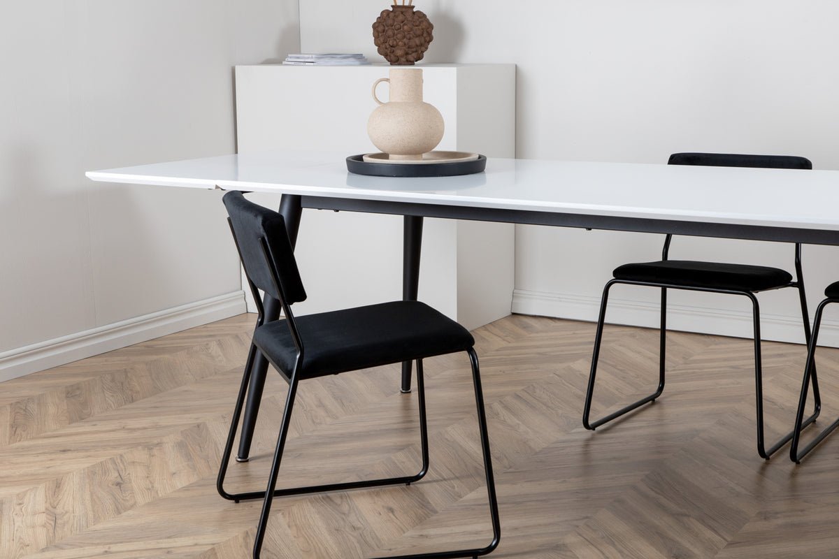 Eettafel Nepal - rechthoekige eettafel met stalen poten en wit tafelblad