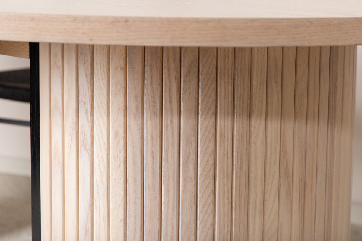 Eettafel Moani - met robuust frame in geribbeld ontwerp