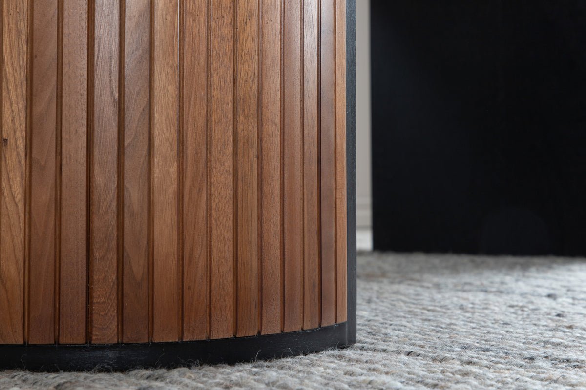 Eettafel Moani - met robuust frame in geribbeld ontwerp