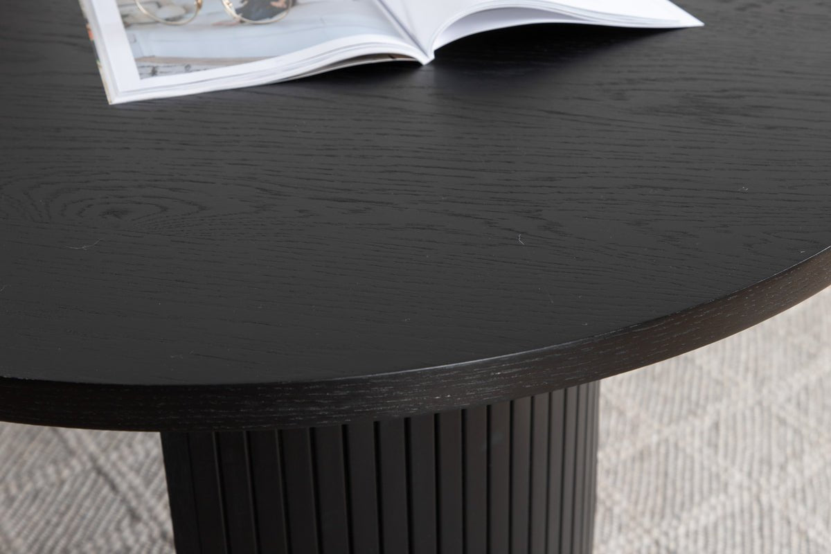 Eettafel Moani - met robuust frame in geribbeld ontwerp