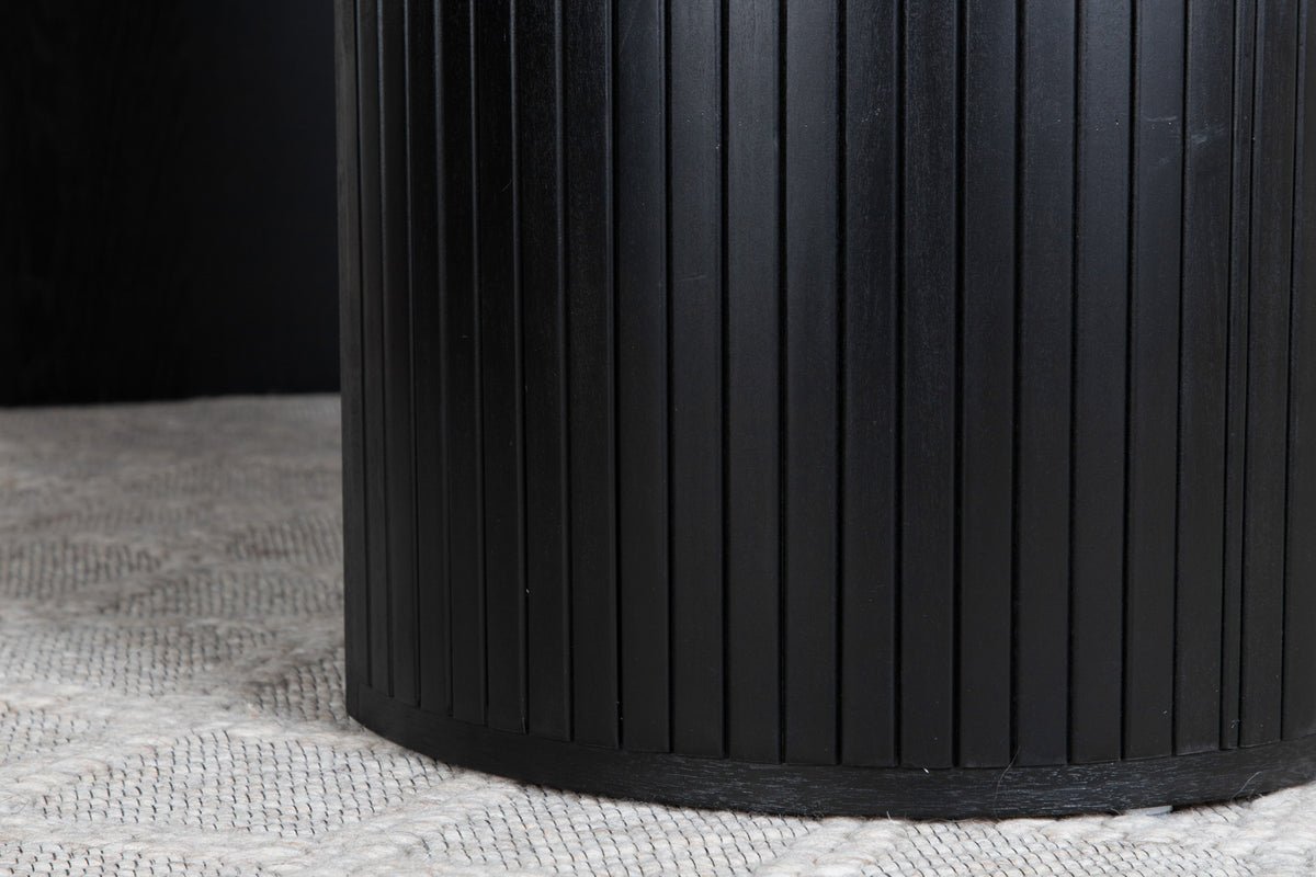 Eettafel Moani - met robuust frame in geribbeld ontwerp