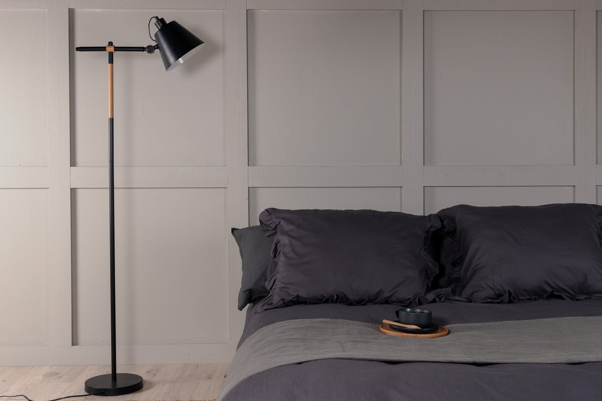 Staande lamp „California“ – markant, modern design in Zwart