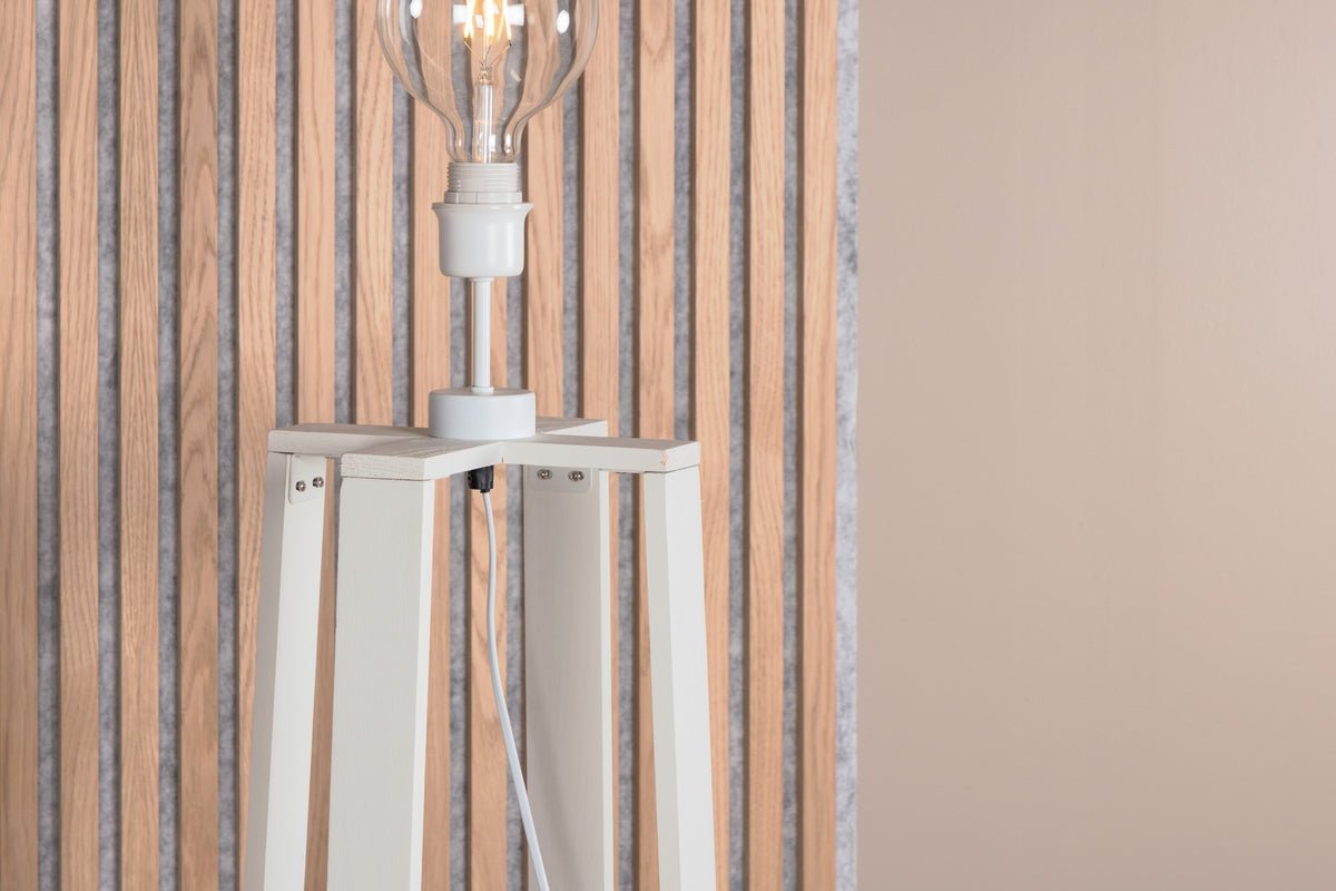 Staande lamp „Paris“ – tijdloze elegantie met houten poten en lichte kap