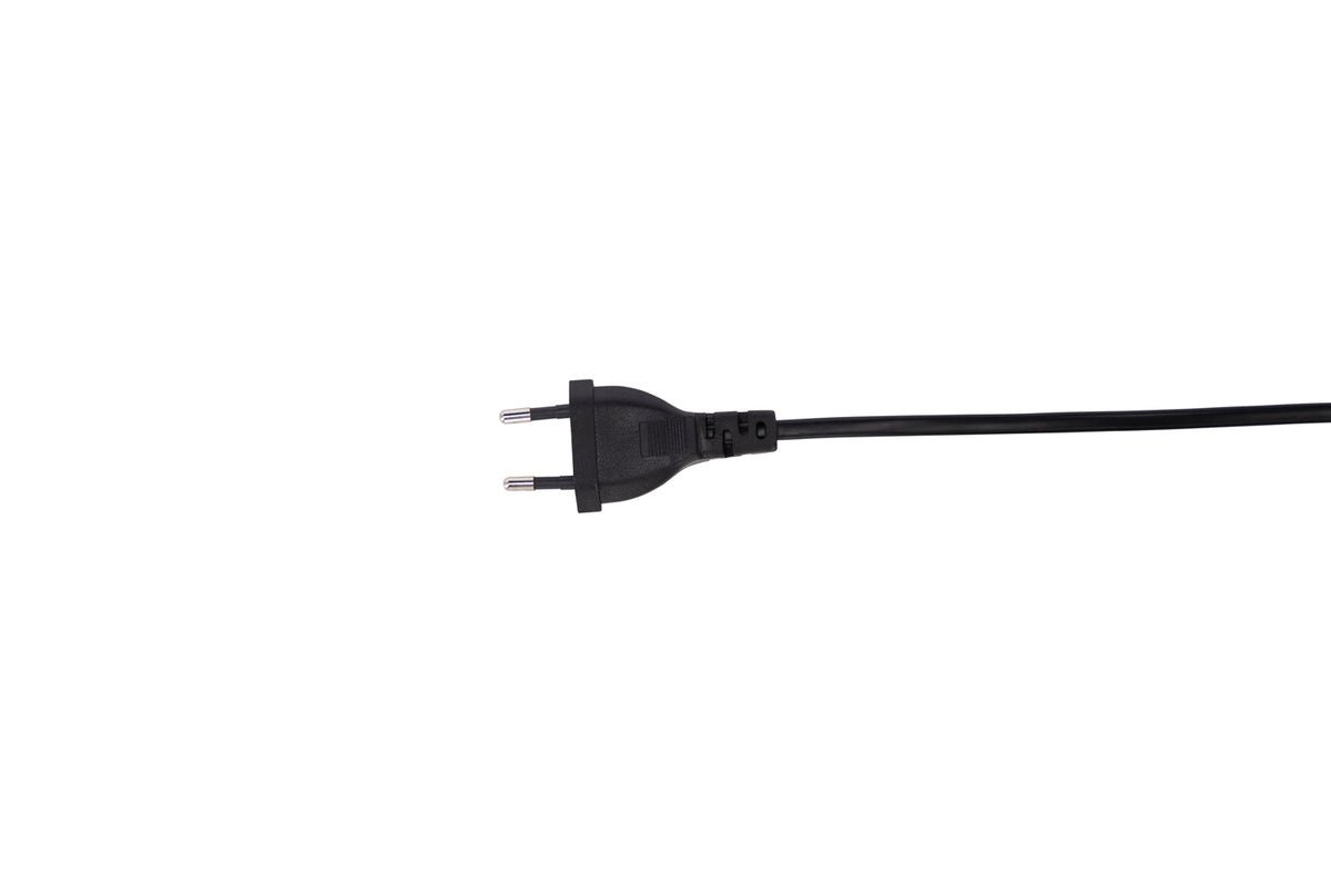 Staande lamp „Diana“ – Zwart frame met rieten lampenkap