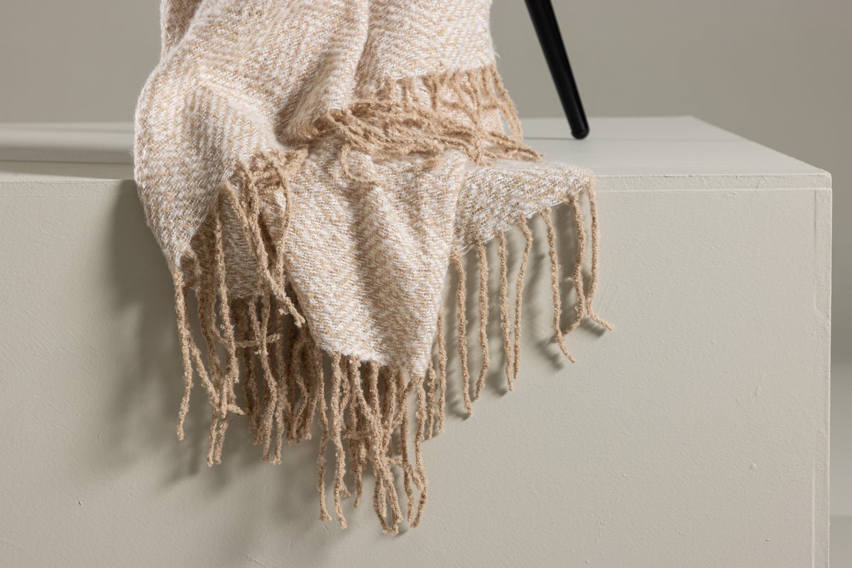 Tagesdecke Velora Beige – 170×130 cm met franjes & structuurweving