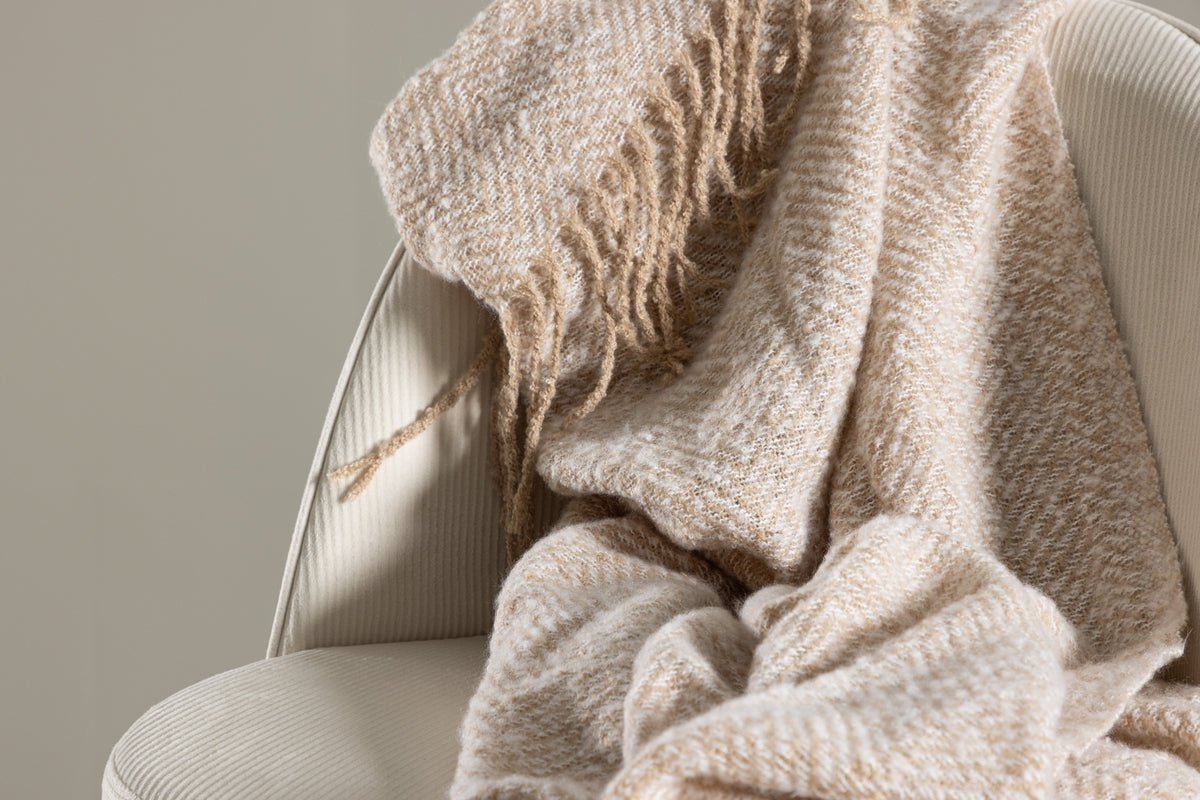 Tagesdecke Velora Beige – 170×130 cm met franjes & structuurweving