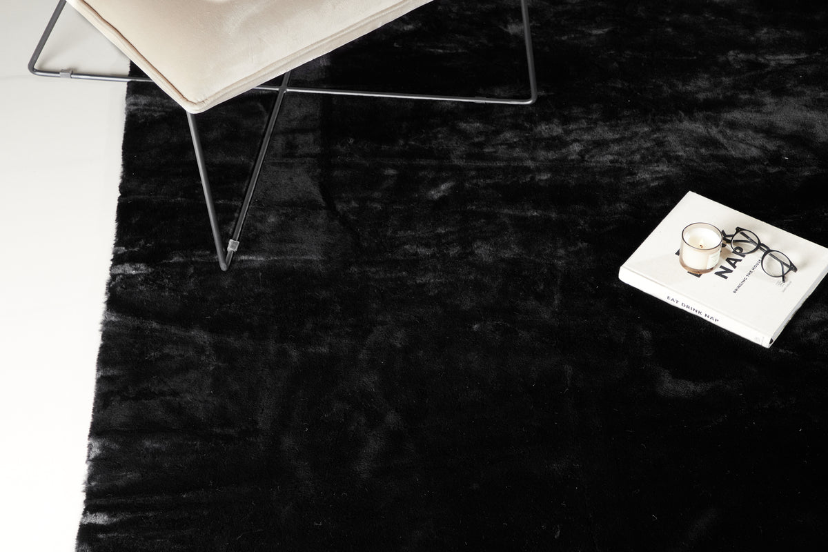 Vloerkleed Auria – in vier kleuren van polyester & katoen