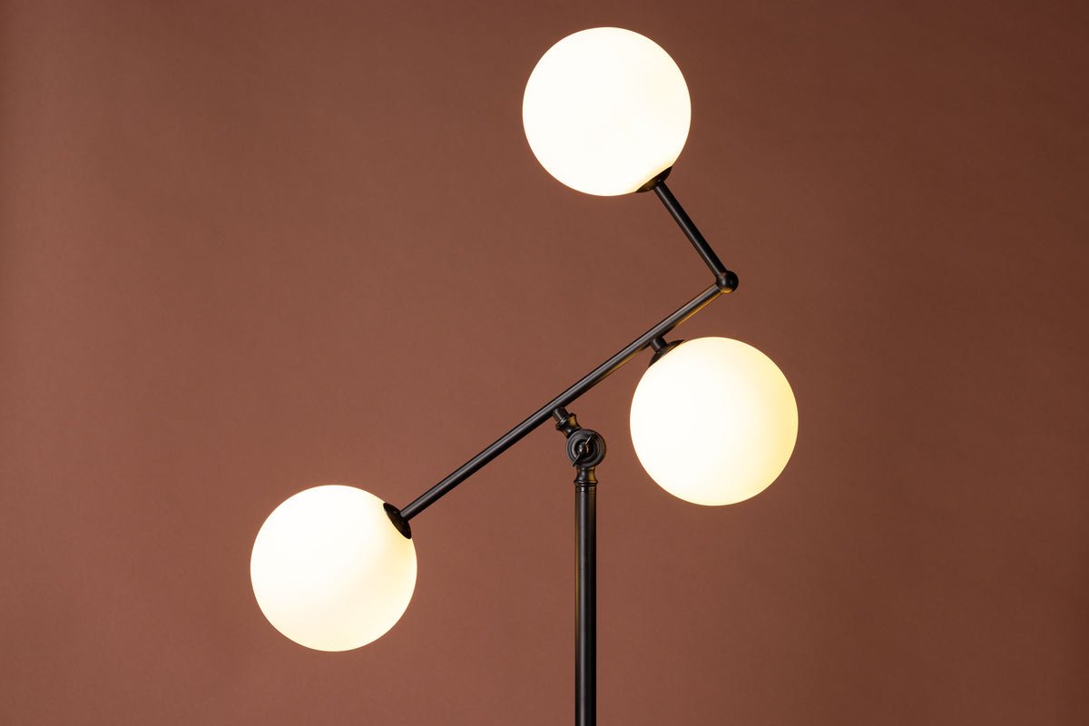 Staande lamp „Novera“ – Drievlammige designerlamp in Zwart (Hoogte 160 cm)