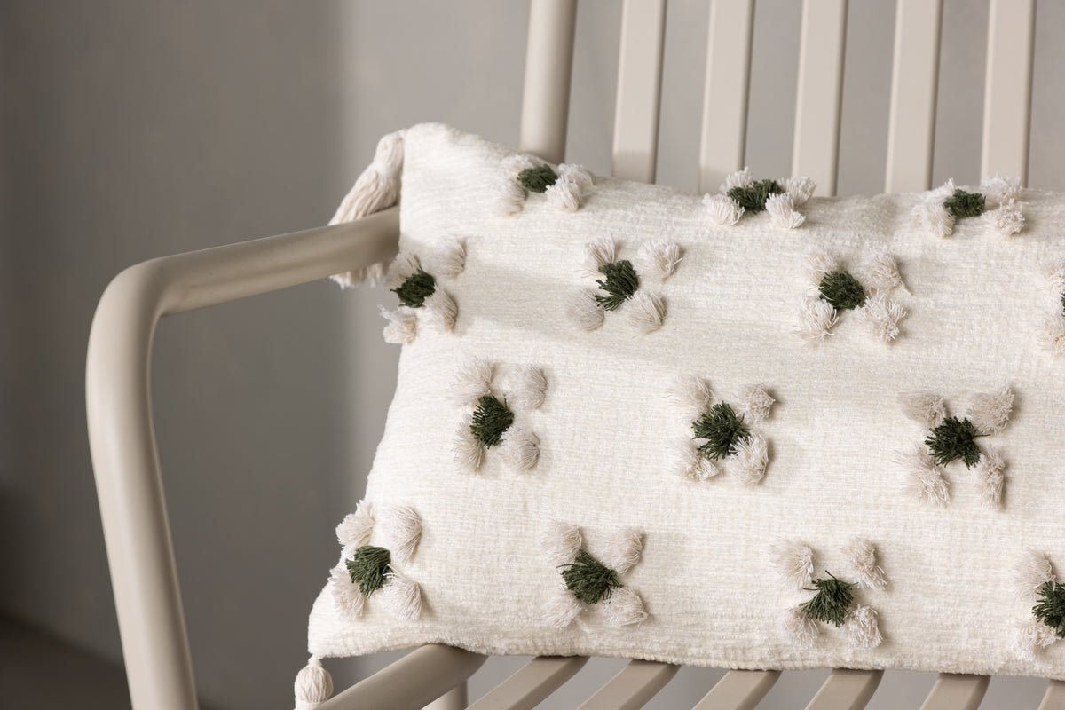 Kussenhoes Flower - wit met groene stippen in twee verschillende maten