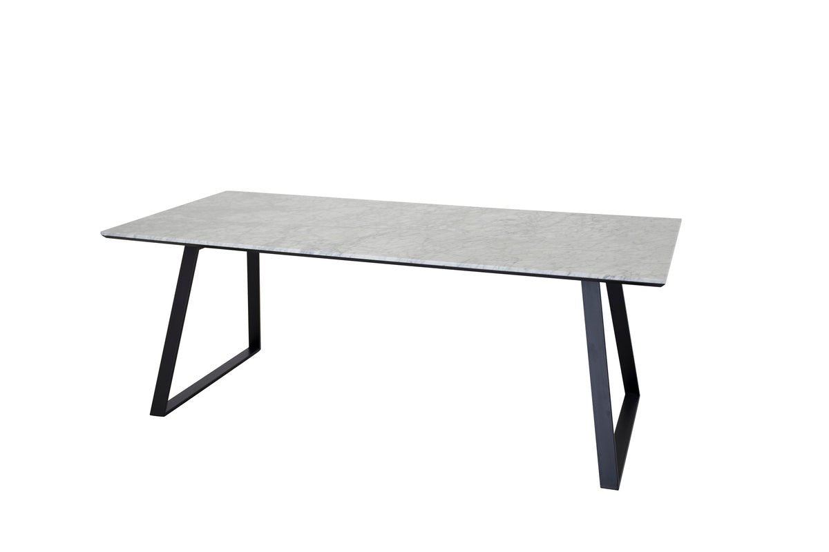 Eettafel Lumae - verbindt design en functie op harmonische wijze