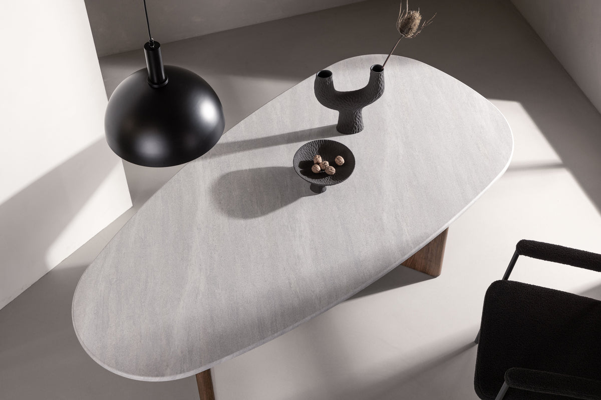 Eettafel Opal - met zijn ovale vorm een echte blikvanger