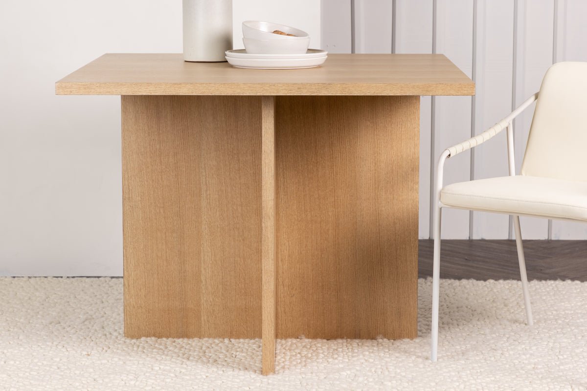 Eettafel Evania - verenigt klassieke charme met modern design