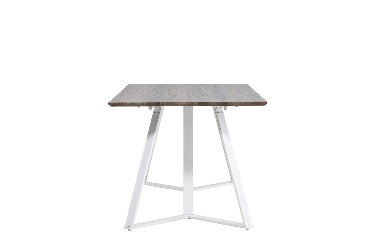 Eettafel Waka - de decoratieve metalen poten zetten een stijlvolle accent