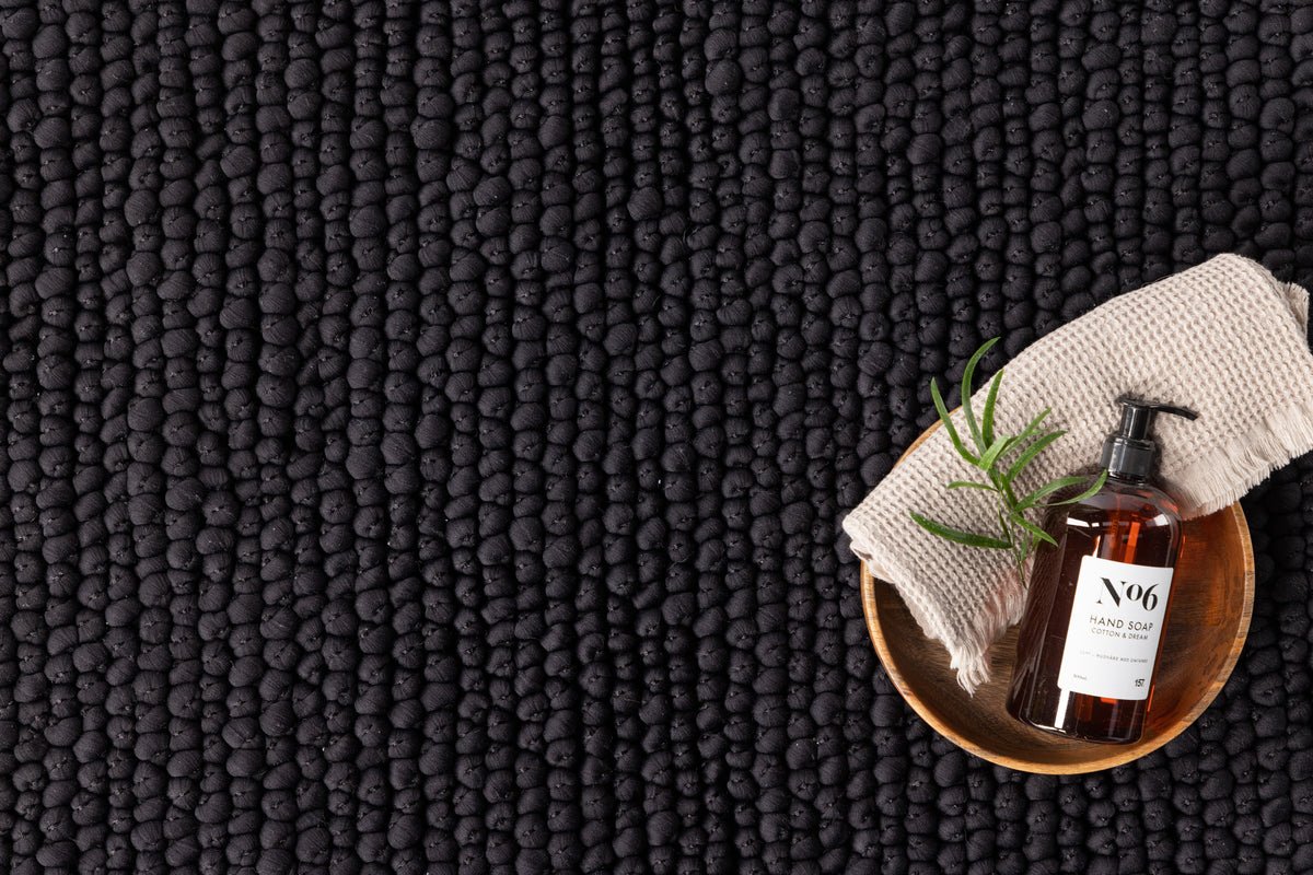 Badmat Lembongan - in helder wit of zwart