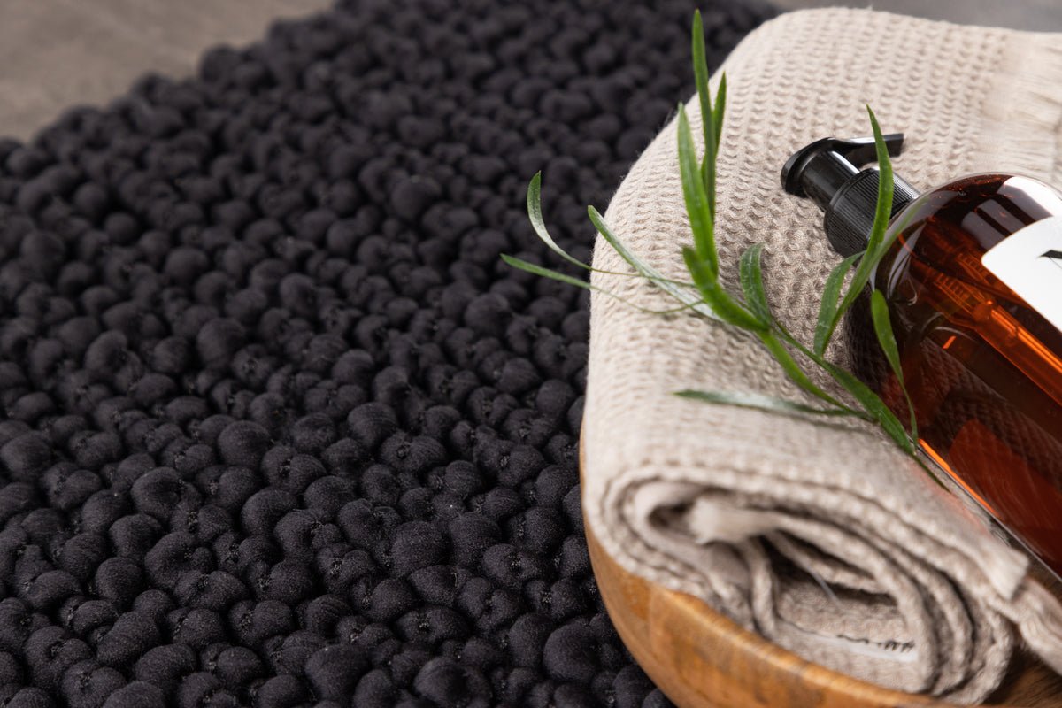 Badmat Lembongan - in helder wit of zwart