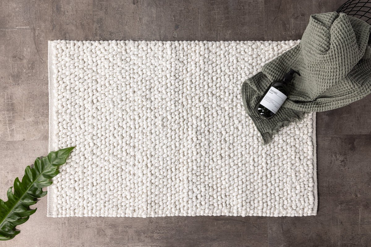 Badmat Lembongan - in helder wit of zwart