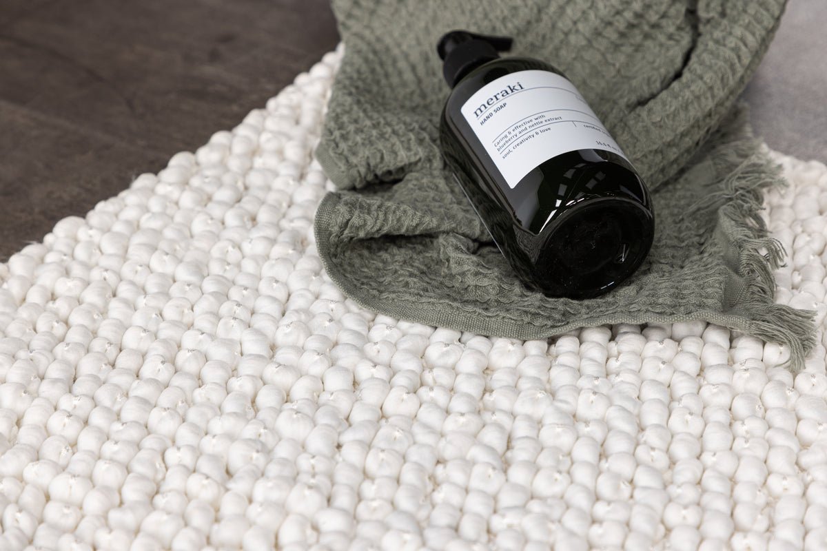 Badmat Lembongan - in helder wit of zwart