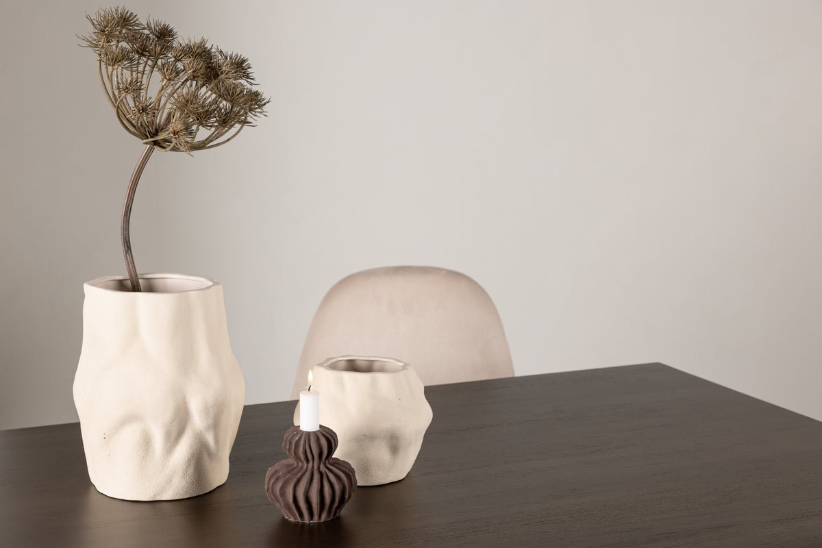 Eettafel Amara - combineert modern design met natuurlijke warmte