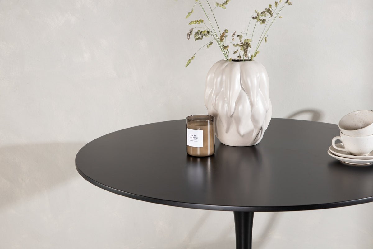 Eettafel Avelani - een eettafel die stijl en duurzaamheid combineert