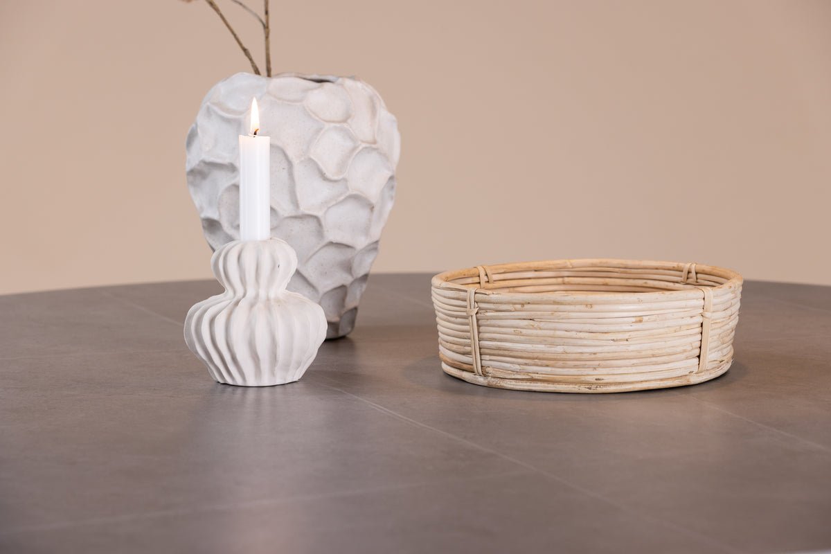 Eettafel Tahiri – een ronde eettafel met een luxueus karakter en natuurlijke elegantie