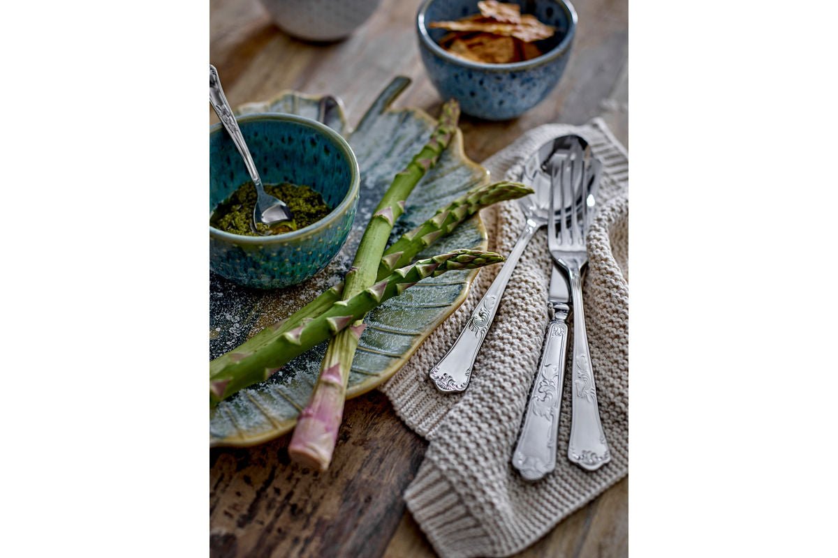 Serveerschaal Sunae - gemaakt van steengoed - bladvorm