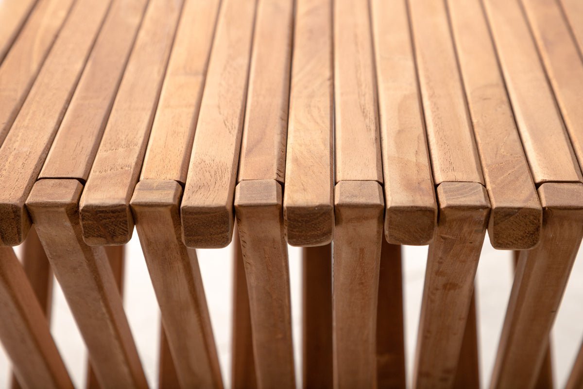 Tuin tafel Zuki - een inklapbare bijzettafel van teakhout