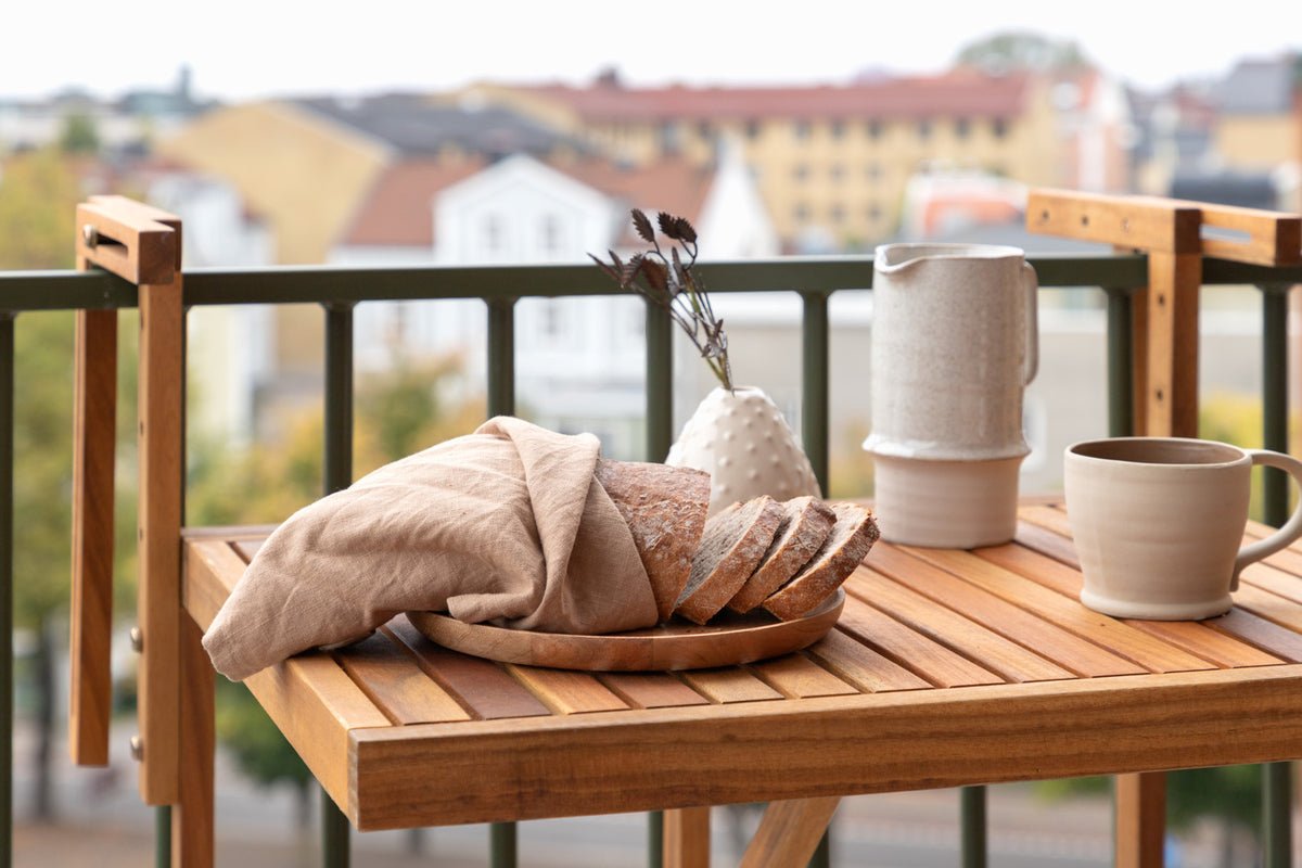 Tuin tafel Seraya - met praktische klapfunctie van acaciahout voor balkons