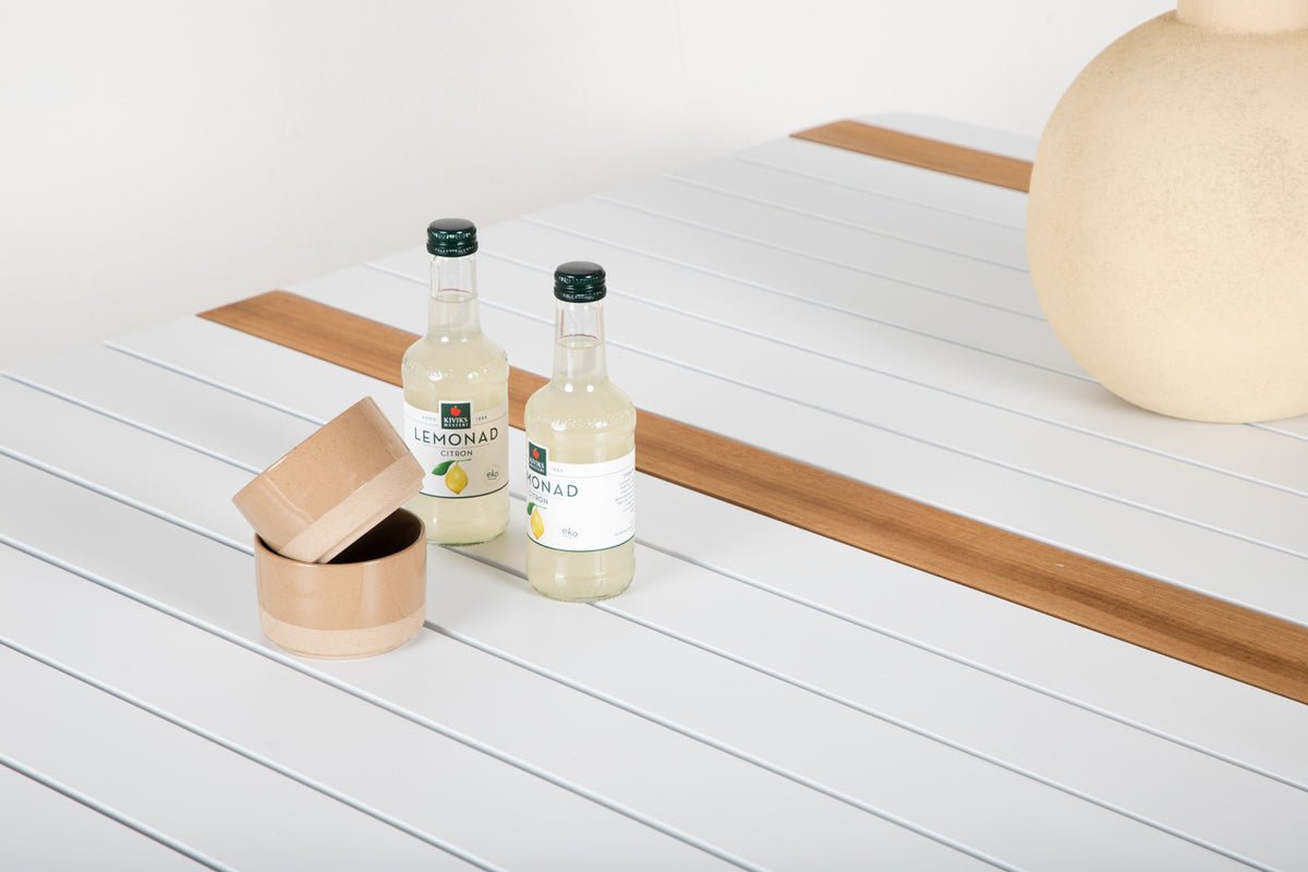 Tuin tafel Nuru - Teakhout en aluminium voor stabiliteit en duurzaamheid