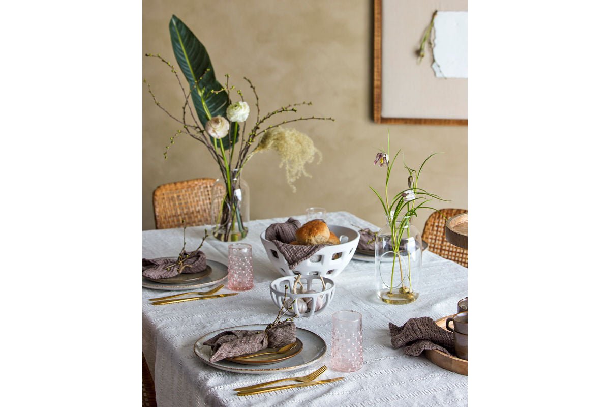 Decoratieve schaal Nola – sculpturaal steengoed in Wit