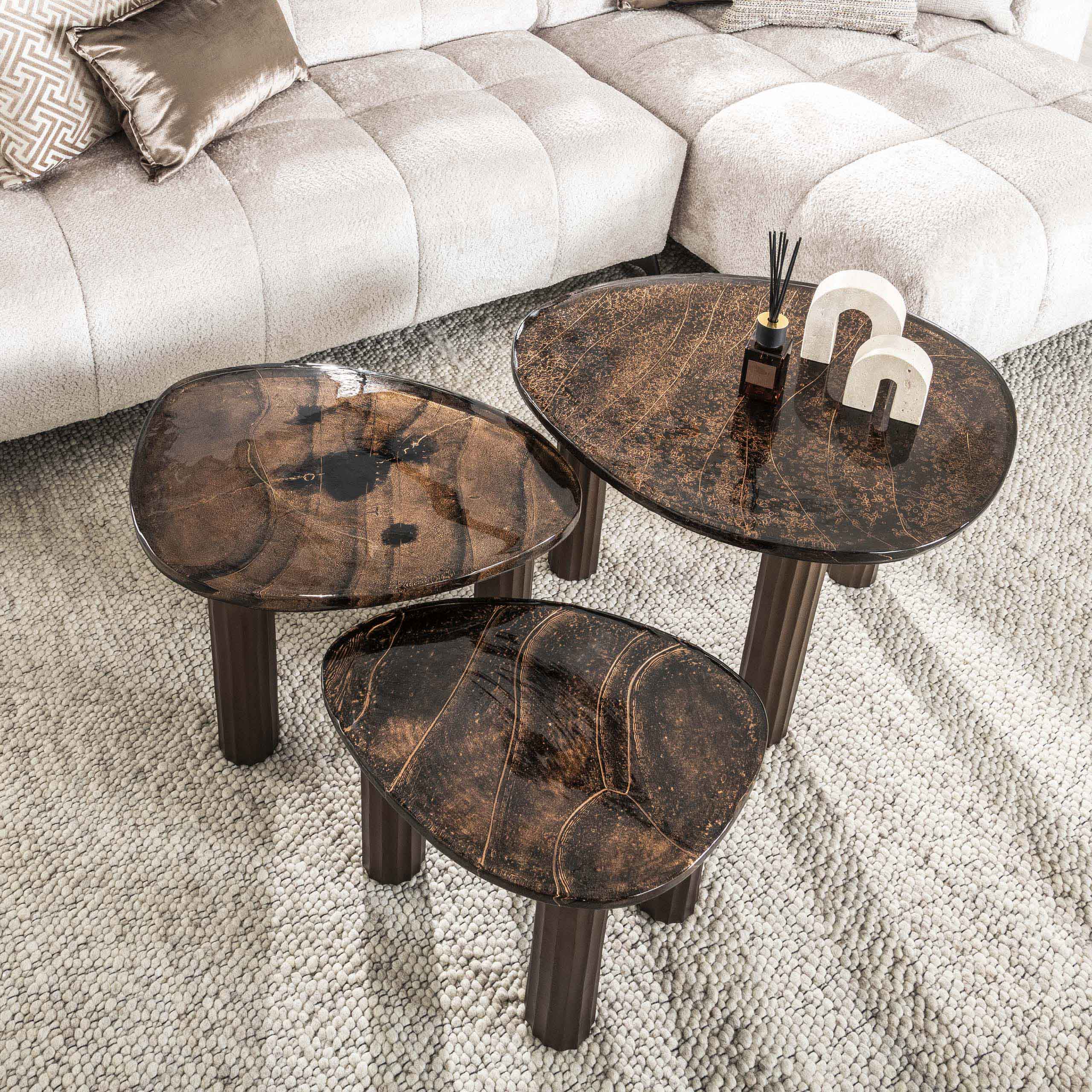 Salontafel Elysium - Maat M in antiek koper of antiek goud met gegoten glas