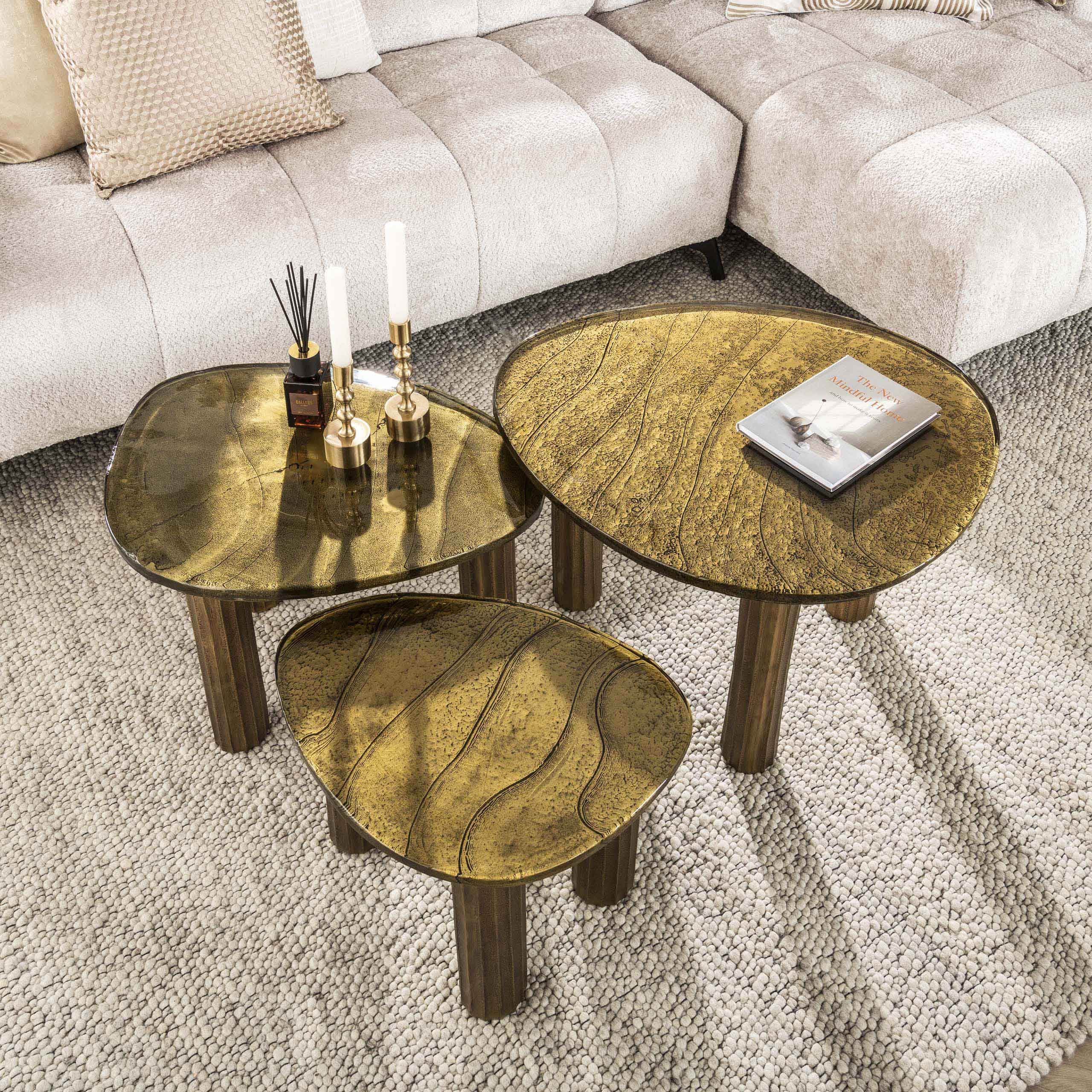 Salontafel Elysium - maat L in antiek koper of antiek goud met gegoten glas