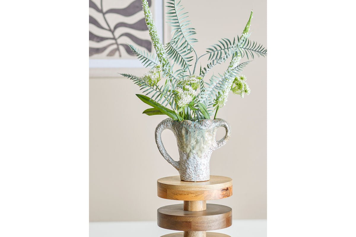 Vaas „Edge“ – van steengoed