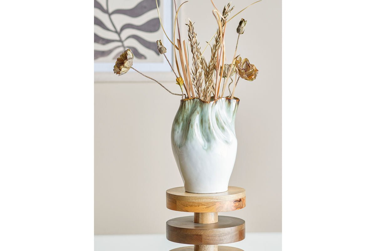 Vaas „Elvyn“ – steengoed met reactieve glazuur