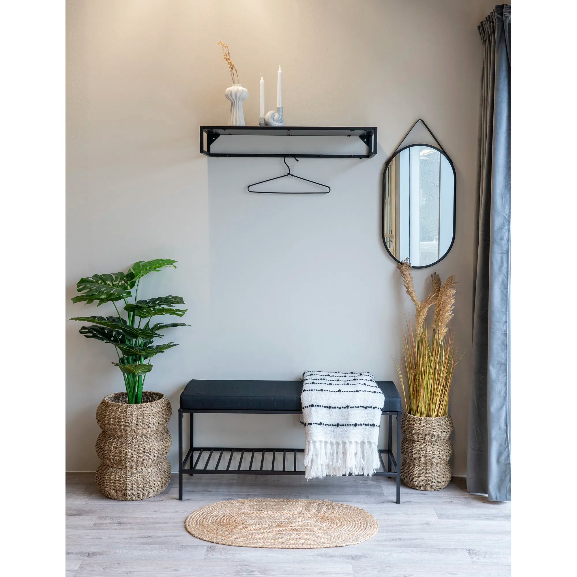 Spiegel Levanto – Hangspiegel met zwarte lijst (35×60 cm)