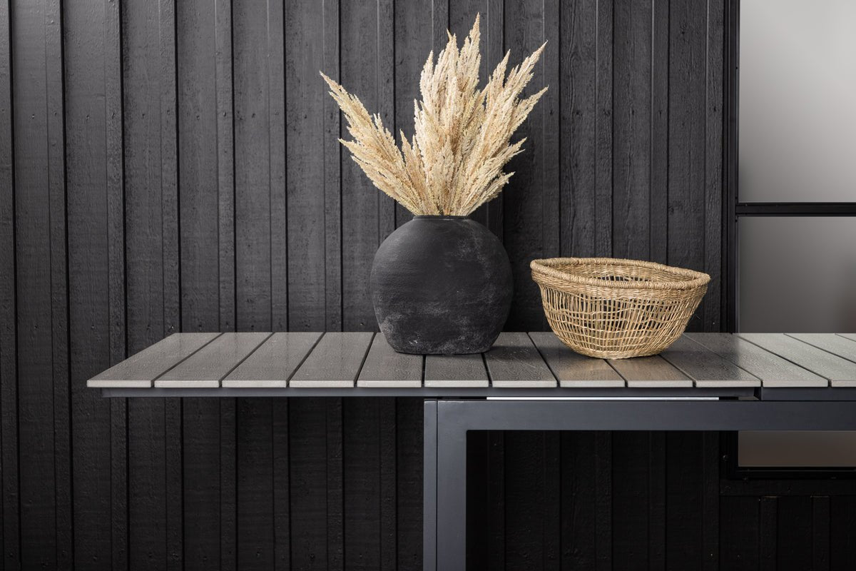 Tuin tafel Kairen - perfect voor gezellige bijeenkomsten in de buitenlucht