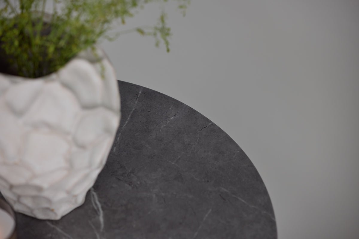 Bijzettafel Anna – in notenhoutlook