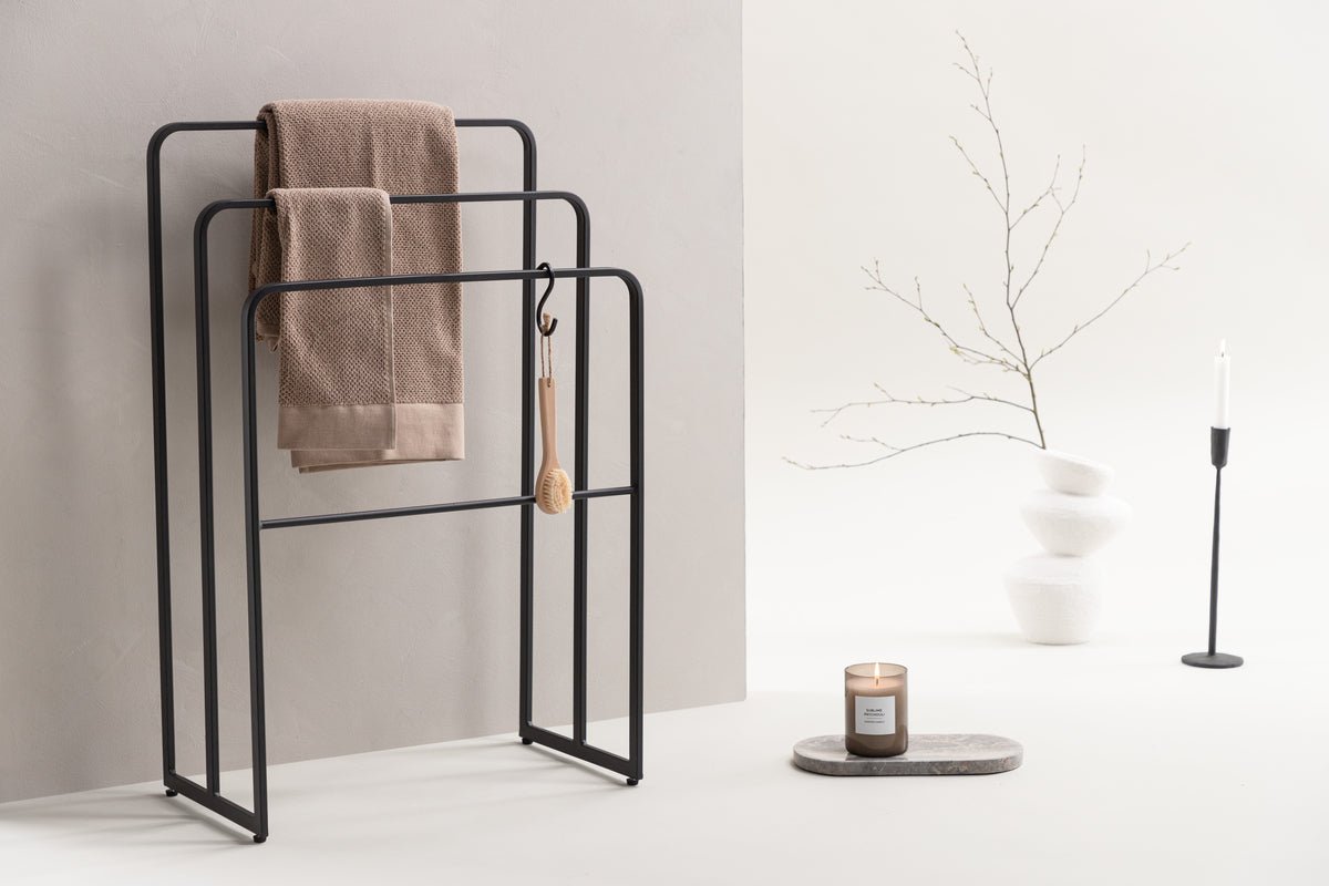 Garderobe Neyor – Dreistaps ontwerp in Zwart