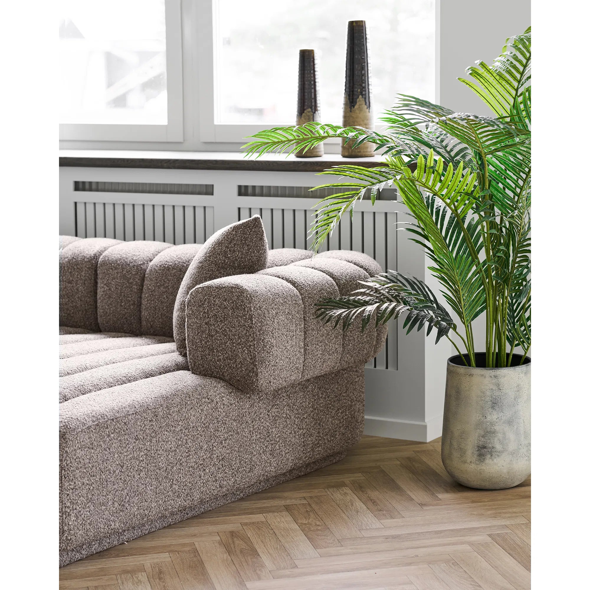 Vaas Jorvane - elegante keramische vaas in bruin - klein