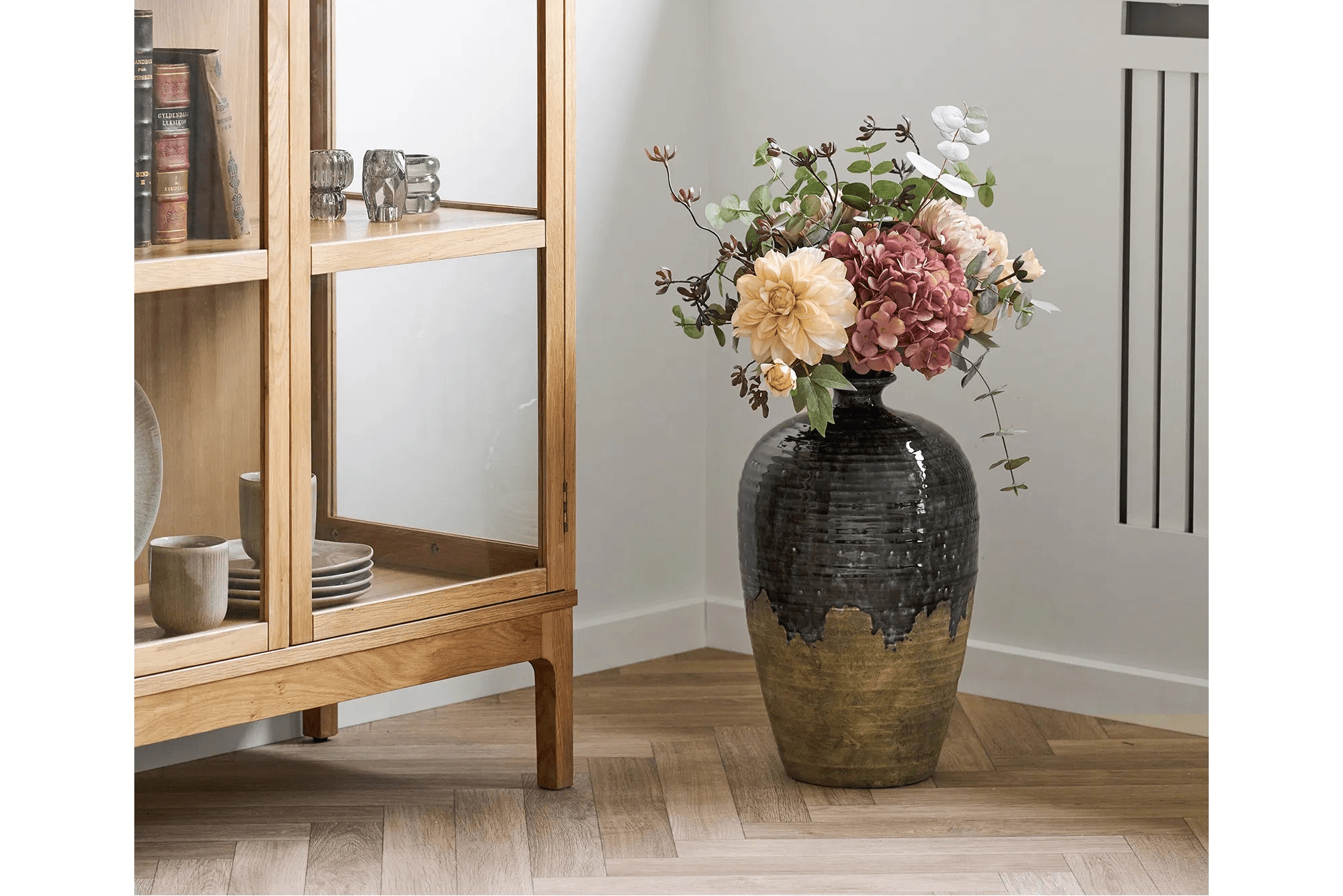 Vaas Serevia – elegante keramische vaas in donkerblauw