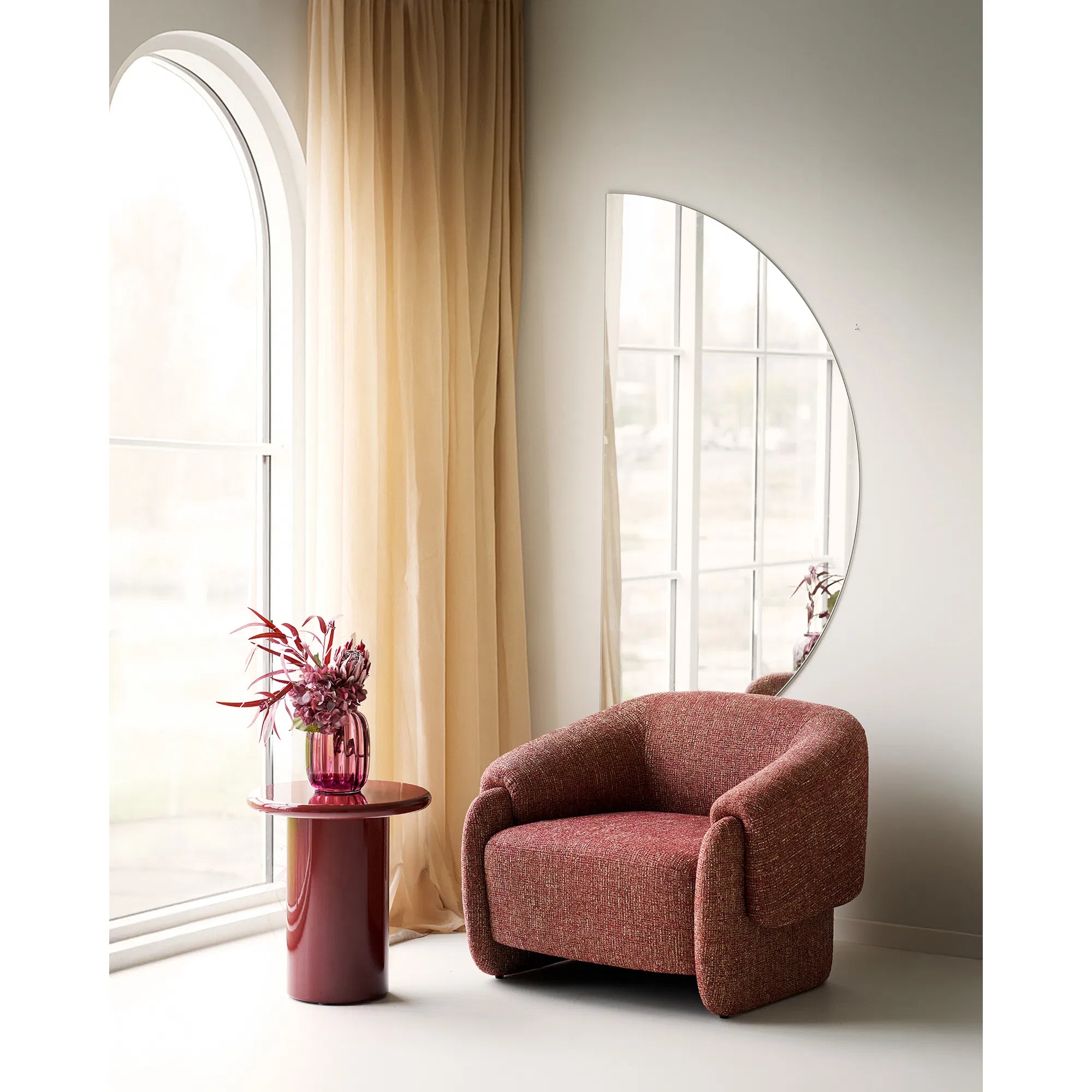 Vaas Elvarin - elegante keramieken vaas in rood