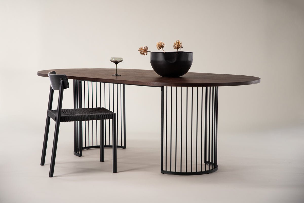 Eettafel Manolo - ovale eettafel met tafelblad in Zwart en walnoot