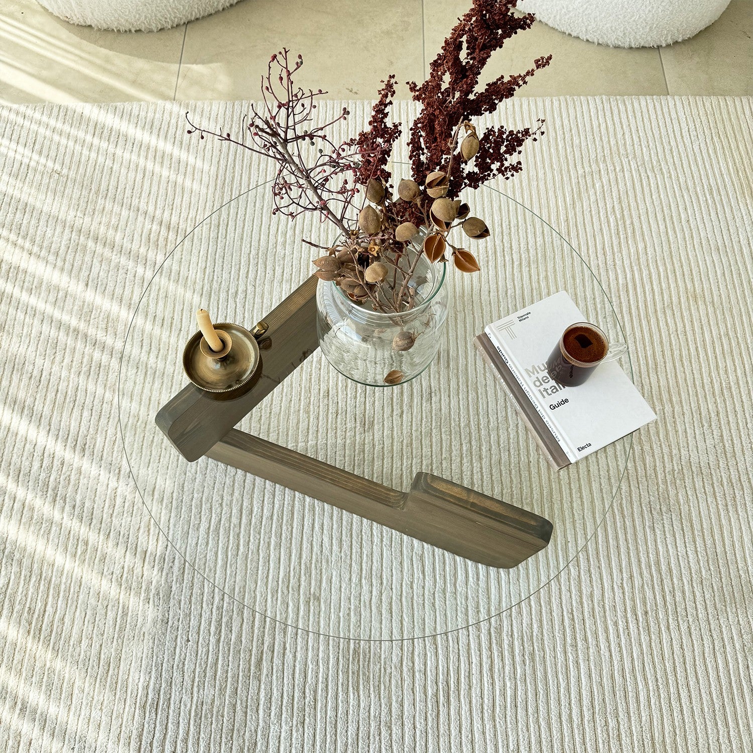 Salontafel Palvero - met ronde glazen plaat en grenenhout