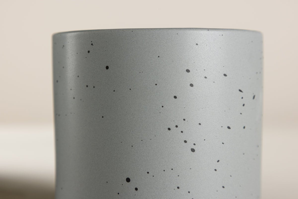 Bloempot Lumen - in het eenvoudige ontwerp van keramiek