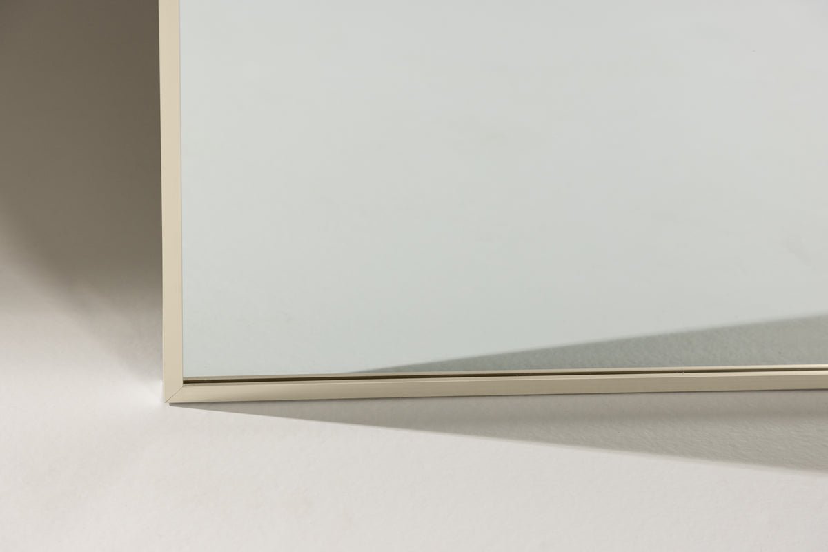 Spiegel Morina – met aluminiumframe in Beige of zilver