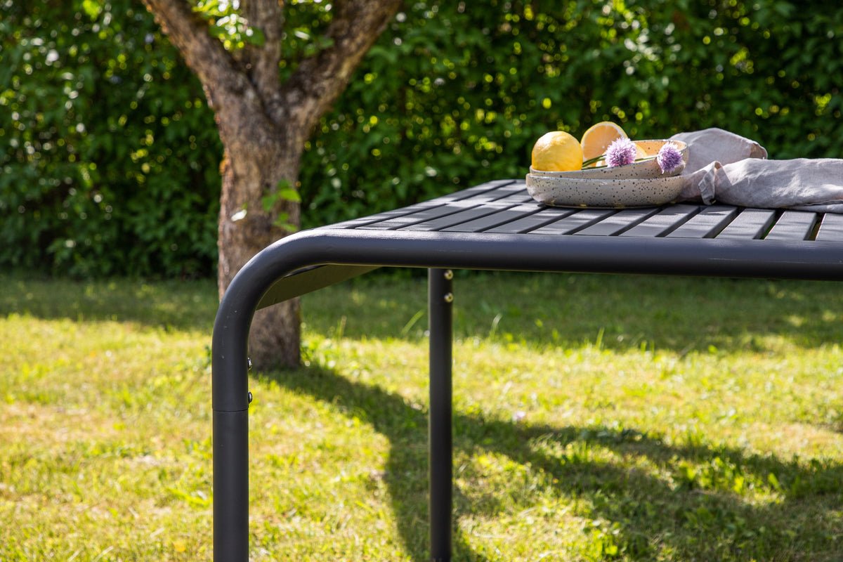 Tuin tafel Melura - licht, robuust en weerbestendig