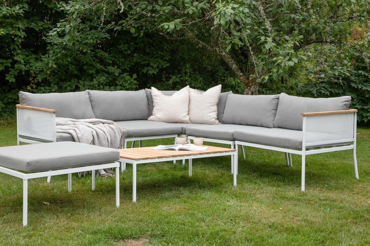 Tuin Loungeset Luana – in Wit & Zwart met Teak Tafel & Kussens